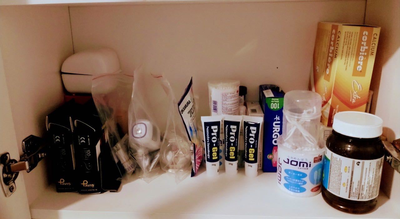 Bé nhà mình từ sơ sinh đã dùng loại này rồi. Siêu nhạy và an toàn cho bé, bác sĩ bảo nó là nano bạc nên không có bất kỳ tác dụng phụ nào nên rất yên tâm. Hết là mua ngay, ko thể thiếu đc trong thủ thuốc nhà mềnh!