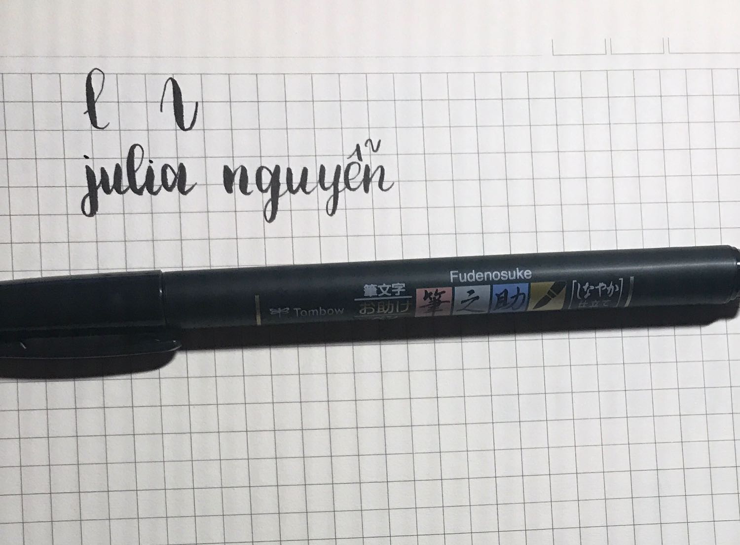 hàng siu chất lương lun nhé 
giao nhanh lắm luôn 
mình vừa đặt tối htrc mà trưa hôm sau có hàng luôn ???? bút của tombow thì chất lượng khỏi bàn ?????