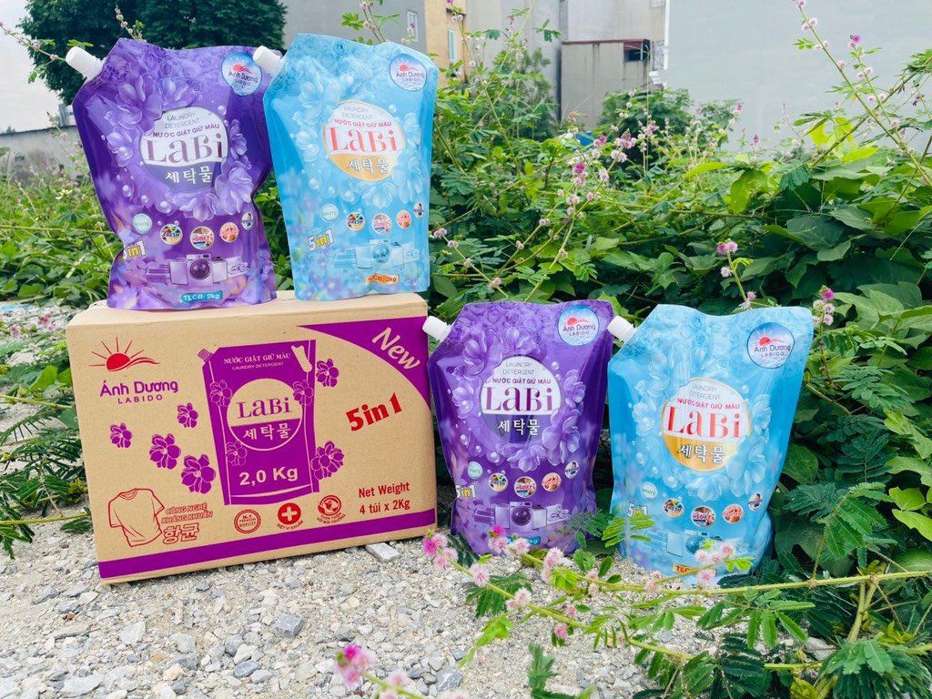 áo vừa người nhưng kp chất lụa,khả năng mặc sẽ hơi nóng tý.giao hàng nhanh.áo giặt k bị phai màu. áo vừa người nhưng kp chất lụa,khả năng mặc sẽ hơi nóng tý.giao hàng nhanh.áo giặt k bị phai màu.