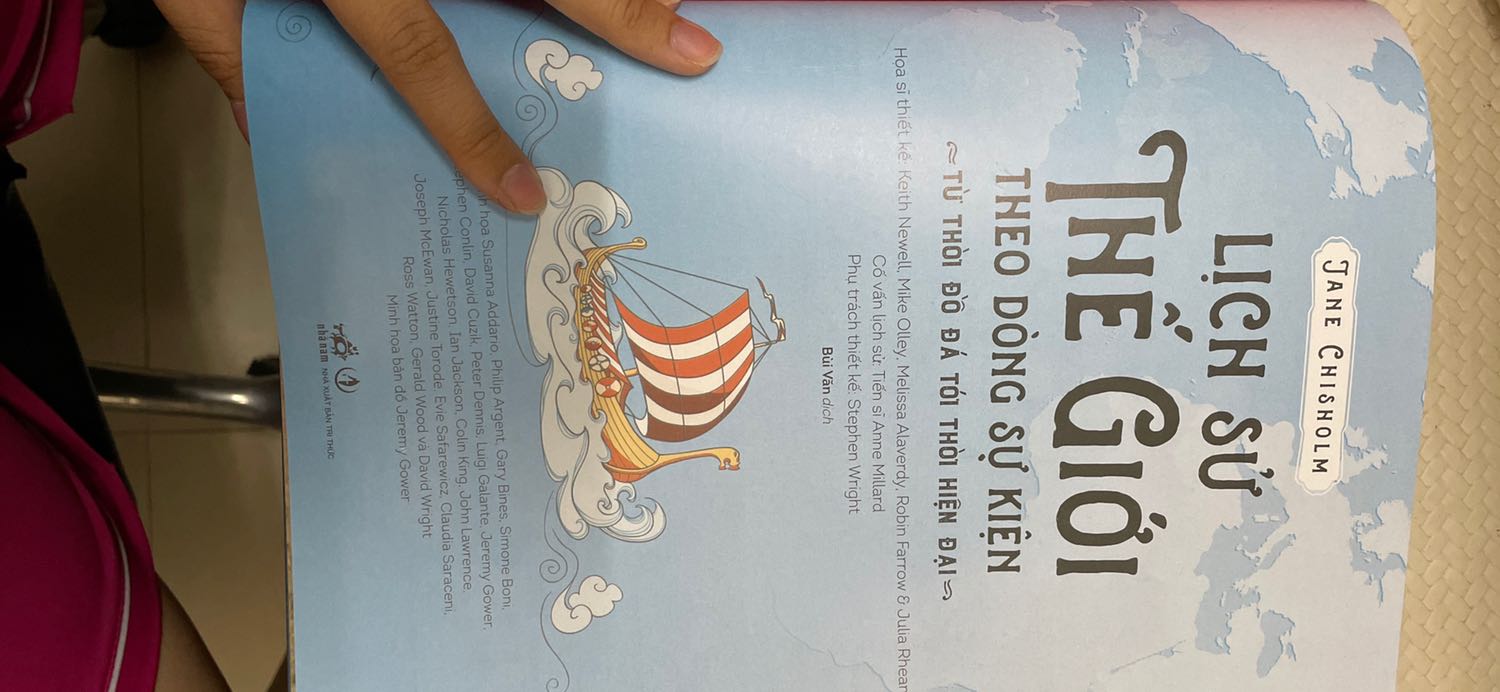 Sách tiki luôn rẻ, giao hàng lại nhanh nữa. Chỉ là có vẻ trong khi vận chuyển thì sách có bị méo 1 xéo ngày góc, nhưng chung quy vẫn đẹp, nội dung và hình ảnh bên trong đều rất sống động nhé.