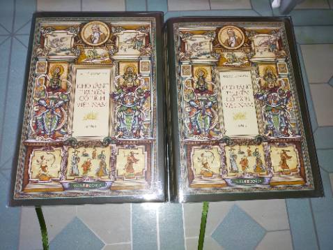 Giao hàng nhanh hơn dự kiến. Gói hàng cẩn thận. Nhưng xui là bị móp góc nhẹ. Chắc chỉ mua tại Đông A mới có postcard. Chứ giảm giá thì không có