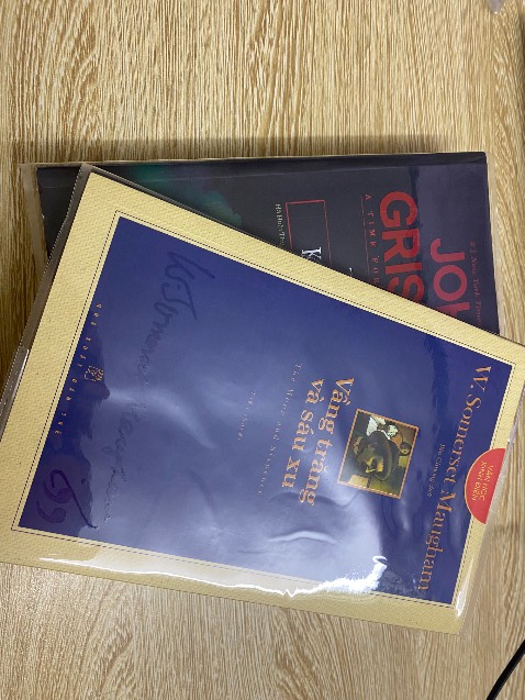 Sách mới, được tặng thêm bọc sách.