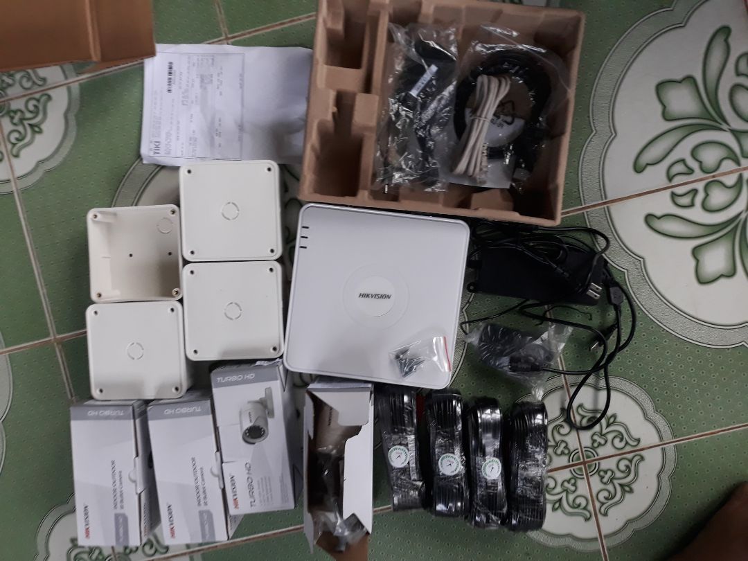 giao hàng thiếu ổ cứng lưu trữ 
đề nghị giao đầy đủ như quảng cáo