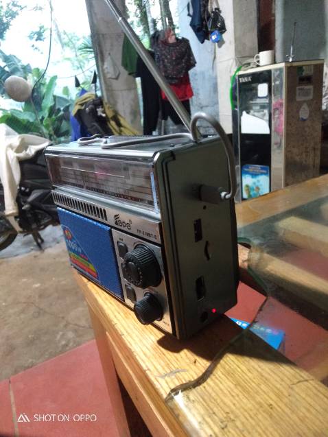 Gói cẩn thận hàng bắt sóng tốt nge nhạc ok . sử dụng ok không biết chất lượng có được lâu không phải có thời gian. Tin tưởng không có sạc năng lượng sao ấy vì không có nhấp nhay