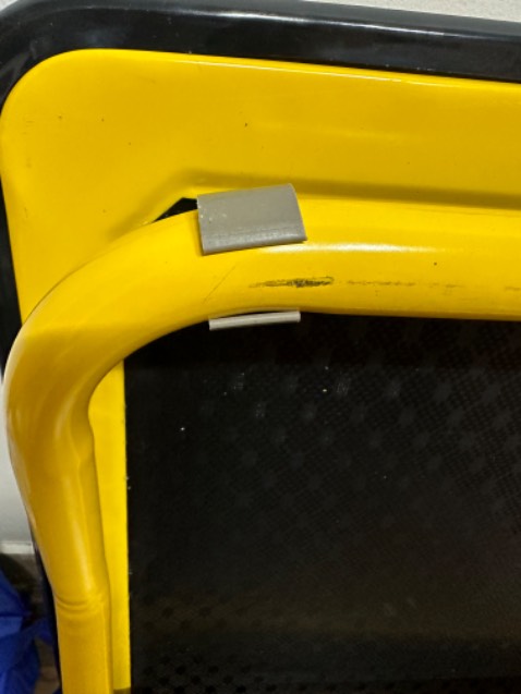 xe đẩy trông cũ, k bit tại sao như vậy