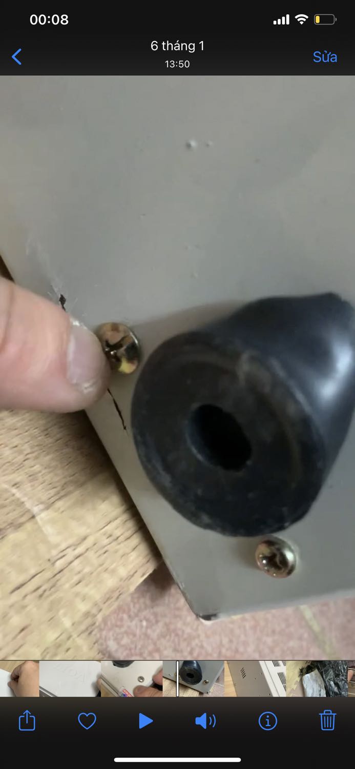 Máy tính Bảo An cố tình gởi sai sp khác, hàng cũ, bị hư hại do không đóng gói sau đó trả hàng thì đổ thừa cho khách dù đơn đã thanh toán trước , khách có video hình ảnh bằng chứng đầy đủ nhưng vẫn cố đổ lỗi phủi trách nhiệm. Shop rất điêu nha các bạn, đăng sp mới 2020 gởi sp cũ 2018 bị hư hỏng, gởi không thèm đóng gói gì luôn, ổn áp 22kg để vậy gởi luôn, vậy mà chat thì vòng vo, né tránh luơn lẹ o rồi thoái thác trách nhiệm đổ lỗi hết cho khách, nói chuyện thô lỗ, muốn gây hấn với khách. HÃY TRÁNH XA MÁY TÍNH BẢO AN RA NHA CÁC BẠN! ĐỪNG LÀ NẠN NHÂN TIẾP THEO! HÃY NHÌN ĐÁNH GIÁ VÀ HÌNH ẢNH MÌNH ĐÍNH KÈM!