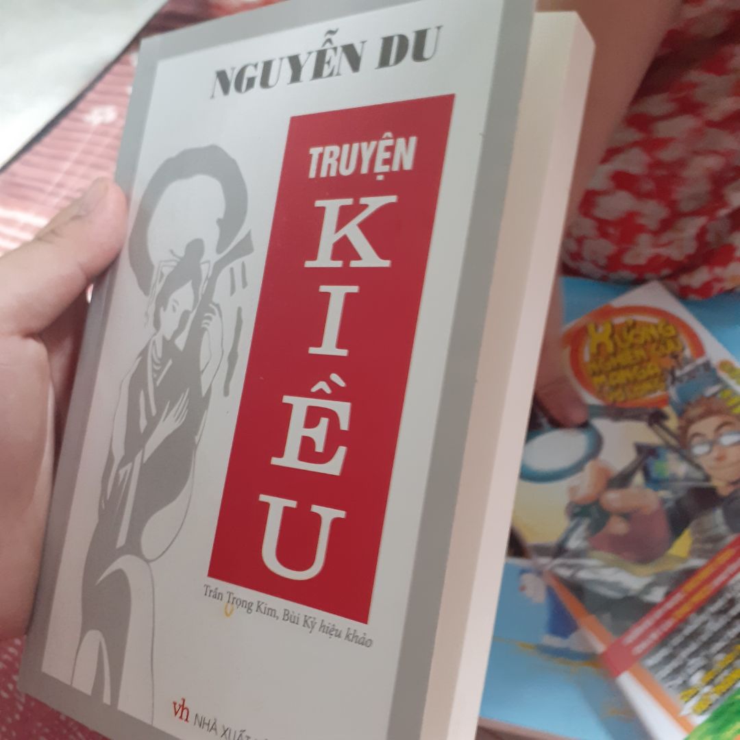 giao hàng đúng hẹn,sách gói gọn gàng sạch đẹp
anh shipper rất dễ thương nha