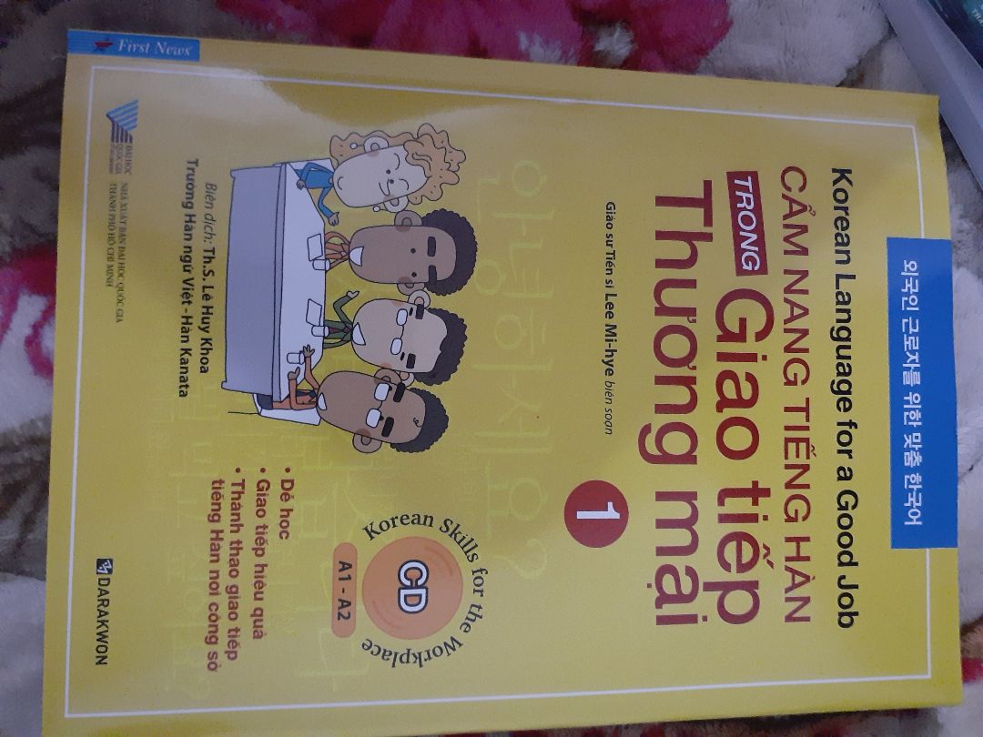 giao hàng nhanh, đóng gói cẩn thận. Sách này k chú trọng vào ngữ pháp, chỉ là các câu cơ bản, hay sử dụng trong giao tiếp