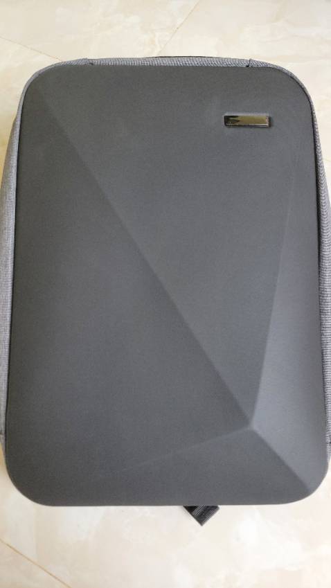 Vải dày, mịn nha. Vô cùng cứng cáp. Chống nước thiệt. Bóc hàng xong mà phải vội vô oánh giá 5 sao nè. Ưng cái bụng thiệt ❤❤❤