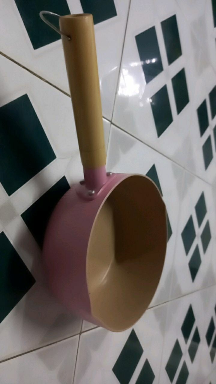 Chảo đẹp y hình mọi người ạ. trông cute và chuẩn hàng lắm ý. lớp chống dính tốt. rất đáng đồng tiền luôn á