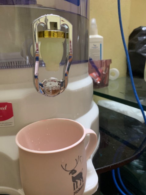 Vòi rỉ nước :(