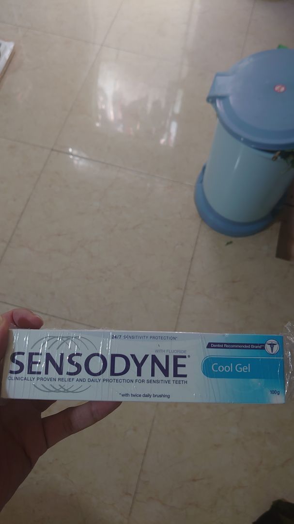 1. sách của mc grawhill nổi tiếng chất lượng, kiến thức đầy đủ và chính xác, các giải thích và lập luận đều rất chặt chẽ.
2. bố cục sách rõ ràng, dễ đọc và khoa học
3. đây là lời chê với nhà xuất bản: sách xài chất liệu giấy bóng khó đọc dưới ánh sáng đèn thêm nữa làm trọng lượng sách rất nặng
4. lại chê nhà xuất bản khâu đánh máy: mình mới đọc có 5 chương nhưng hầu như chương nào cũng có lỗi chính tả, không biết những chương sau có sai không, nếu sai các con số trong các khung ví dụ thì vất vả cho người đọc mong nxb chỉnh sửa tốt cho lần tái bản sau ( lỗi sai mình có chụp hình lại nhé để ví dụ)