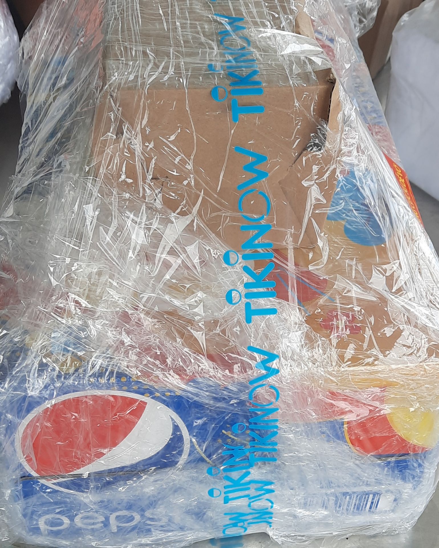 Đóng gói cẩn thận, giao hàng nhanh, lại được tặng kèm ly pepsi màu vàng rất đẹp nữa, xin cảm ơn tiki Đóng gói cẩn thận, giao hàng nhanh, lại được tặng kèm ly pepsi màu vàng rất đẹp nữa, xin cảm ơn tiki