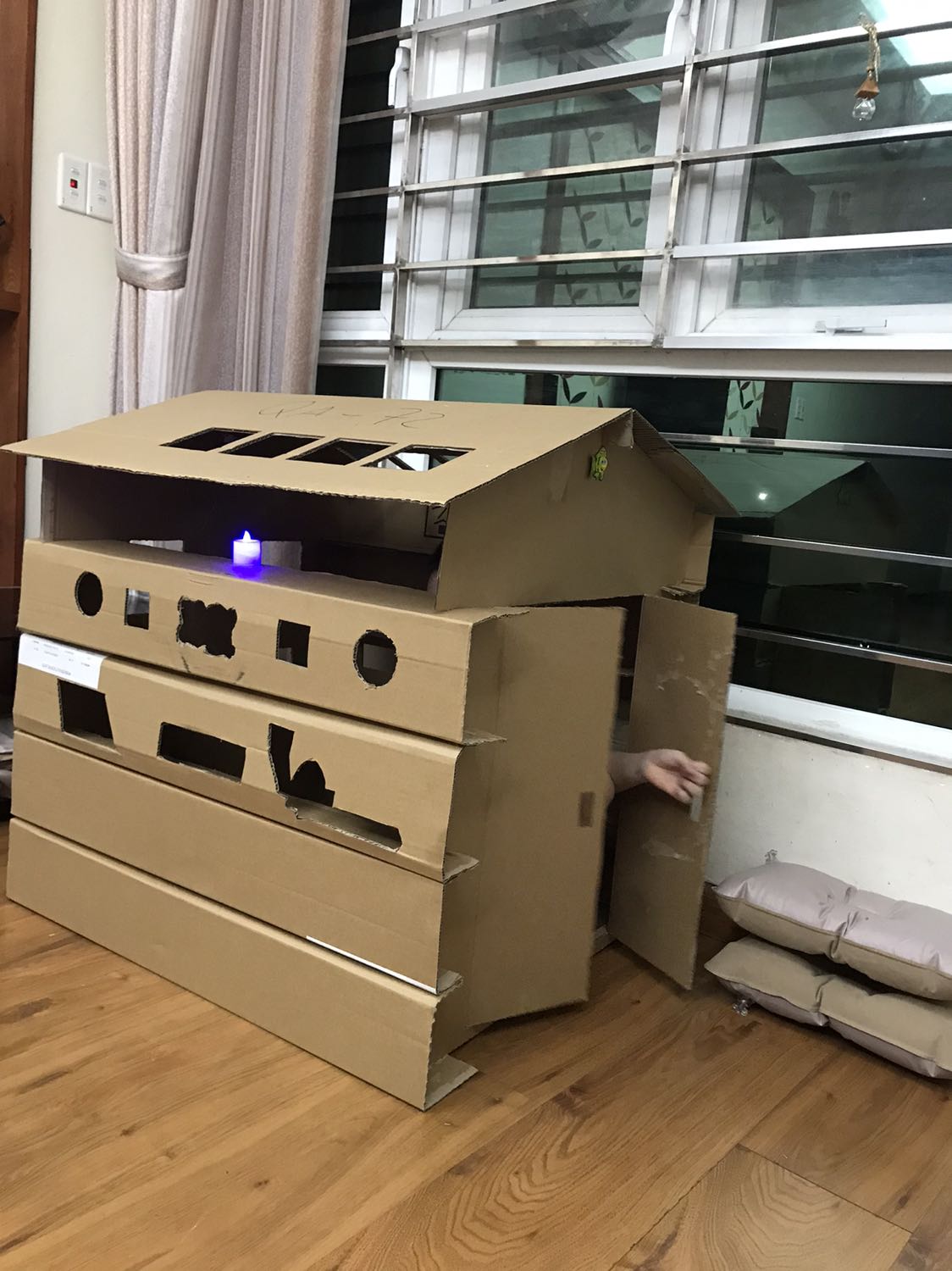 Sữa mới date 2023, mà gửi về quê cho con đang tránh dịch. May hqua 8/8 mua luôn vừa có mã giảm giá rất tốt, sáng nay đã nhận được hàng. Tiki làm hài lòng khách hàng Sữa mới date 2023, mà gửi về quê cho con đang tránh dịch. May hqua 8/8 mua luôn vừa có mã giảm giá rất tốt, sáng nay đã nhận được hàng. Tiki làm hài lòng khách hàng