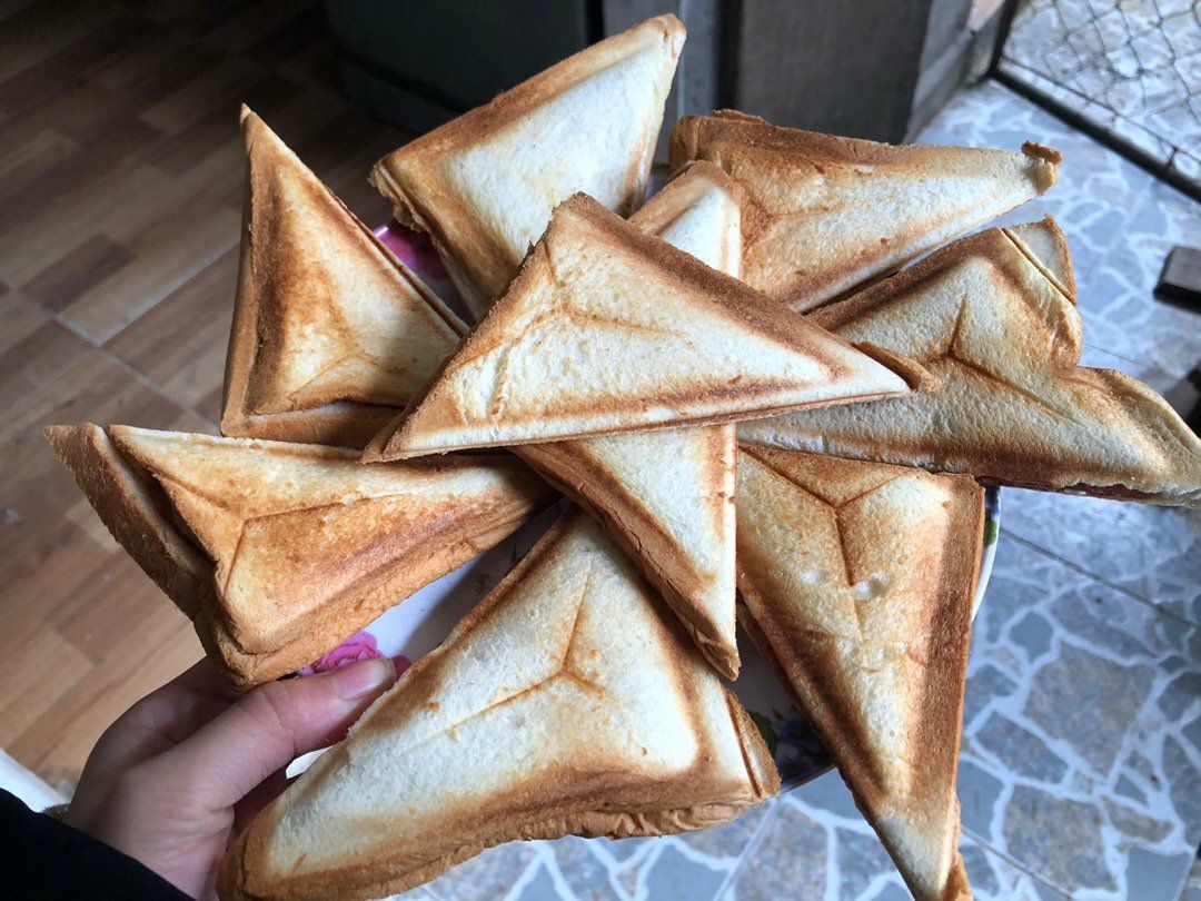 Lò okela lắm luôn. Bánh nhanh chín tầm 5 phút là chín rồi. Đóng gói chắn chắn lắm, chống sốc bên trong bên ngoài. Giao hàng nhanh nữa chứ. Cho shop 5*