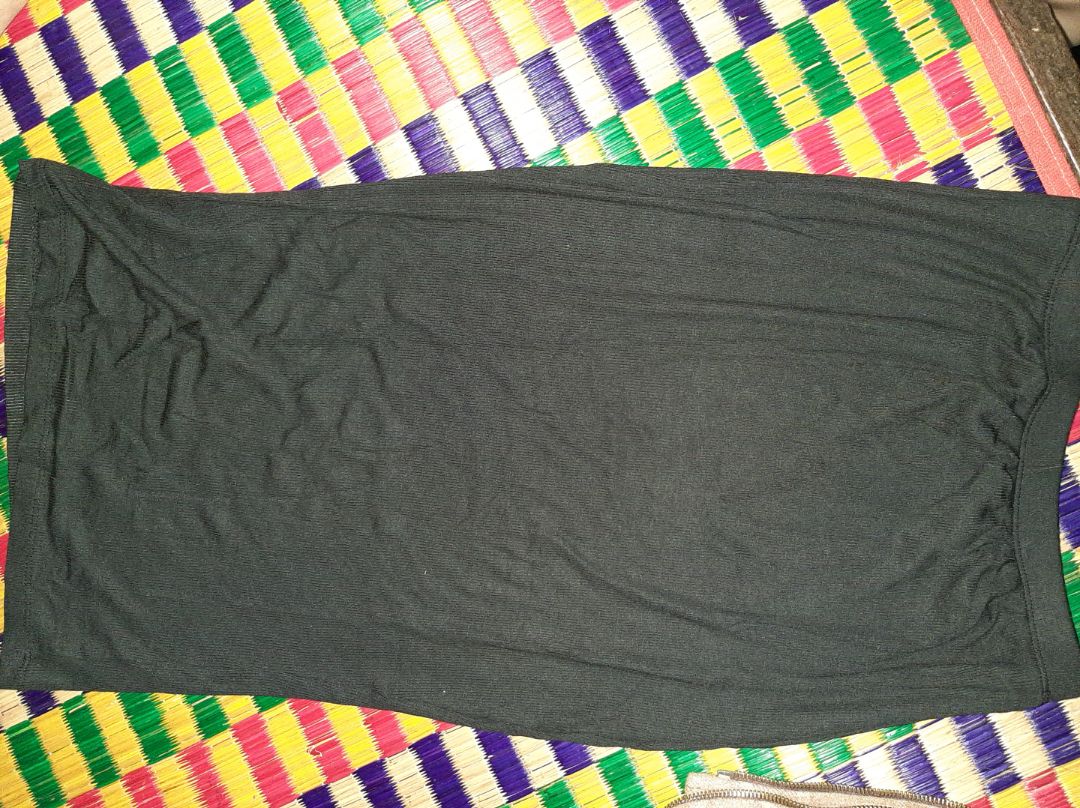 giao váy ôm ko đúng vay đã đặt, vì ko có ở nhà nhờ ng khác nhận. bó tay ?