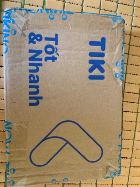 Nội dung chưa đọc hết nhưng cũng khá phù hợp với những ai cần cuốn sách này. Giao hàng đúng thời gian, chỉ có là gáy hơi móp, so với các lần mua sách trước của tiki thì có chút tém tém hơn