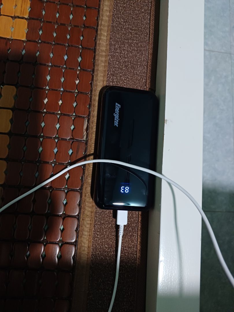 Sạc từ nguồn qua pin tạm ổn, từ 71% lên 100% mất hơn 1h cũng có thể là do công nghệ sạc 
Sạc từ ppin quá máy khá tốt có sạc nhanh và thời gian sạc cũng ok