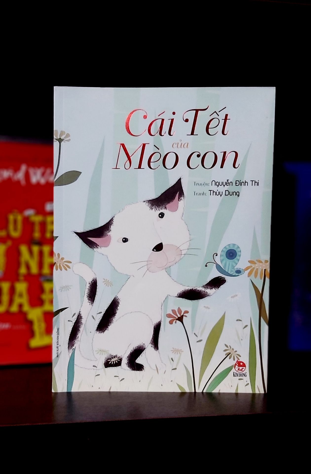Sách của NXB Kim Đồng luôn là lựa chọn của mình. Nội dung đơn giản và ý nghĩa. Sách thiết kế đẹp, nhiều hình minh họa.
Dịch vị Tiki tiện lợi và nhanh gọn. Like & Thanks!