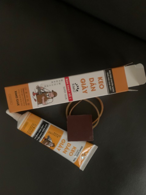 Sản phẩm đóng gói cẩn thận, giao hàng nhanh. Mình dùng thử theo hướng dẫn thấy keo dán rất chắc. Mình sẽ mua lại lần sau