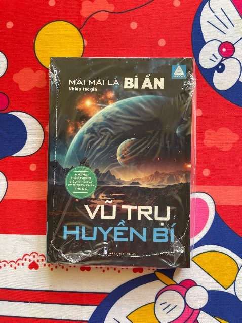 Tuyệt vời !
Sách được đóng gói rất cẩn thận : được bọc kính và bọc chống xốc đầy đủ , còn tấn 2 đầu hộp vì sách nhỏ .
Sách mới và đẹp .
