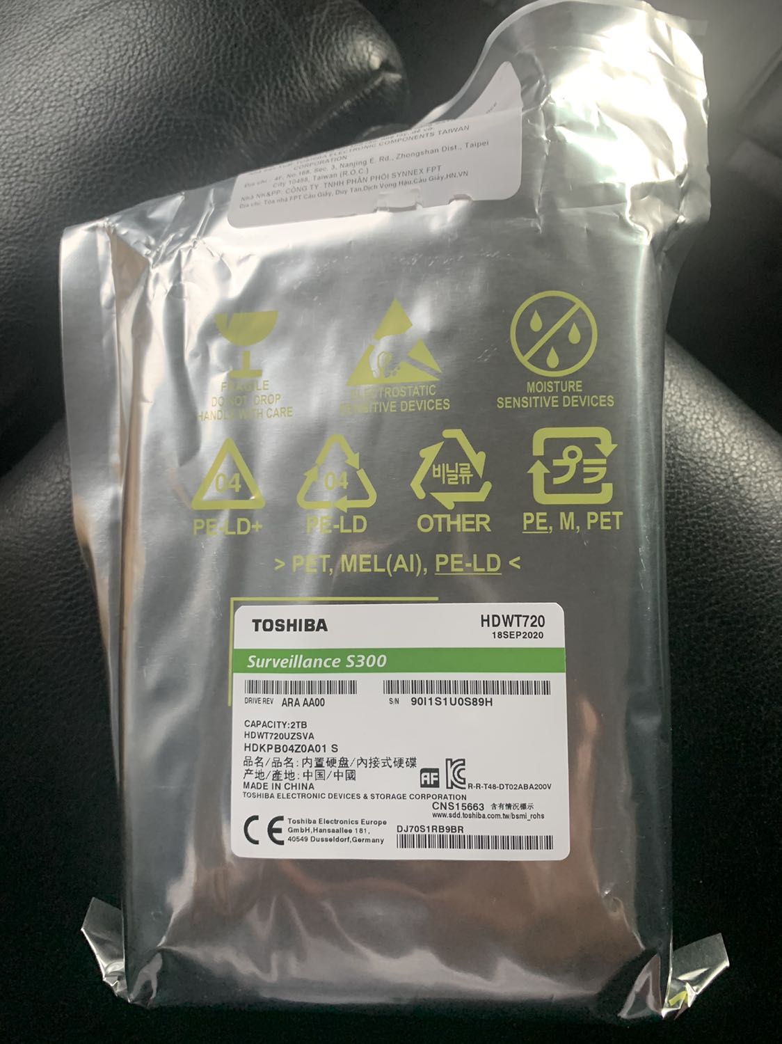 Tôi mua WD tại sao giao Toshiba?