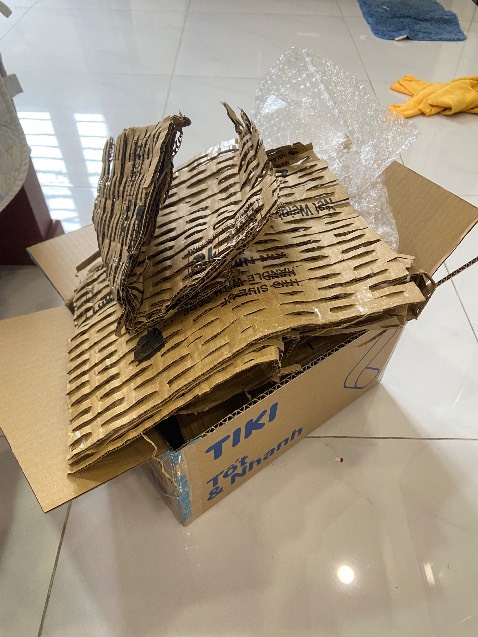 lần đầu mua trên mạng giá trị lớn nên hơi lo 
đặt giao nhanh tầm 1 tiếng là có hàng ai ở hcm nha 
máy thì đẹp đóng gói siu kĩ luôn á 3 4 lớp giấy máy real tốt quá ngon cho 1 con ipad thế này lần đầu mua trên mạng giá trị lớn nên hơi lo 
đặt giao nhanh tầm 1 tiếng là có hàng ai ở hcm nha 
máy thì đẹp đóng gói siu kĩ luôn á 3 4 lớp giấy máy real tốt quá ngon cho 1 con ipad thế này