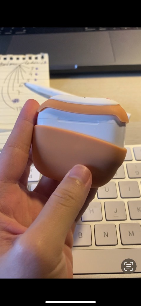 Đặt mua bao cho airport pro, giao hàng lỗi hoặc ko đúng size, mà kêu khách đặt ko đúng mẫu.

Cái vỏ nó hình chữ nhật nằm ngang rõ ràng, bỏ vào bị chật mà đổ tại khách chọn sai. Trừ điểm uy tín và chăm sóc khách hàng. Định ko review 1 sao mà xử lý vấn đề quá kém.