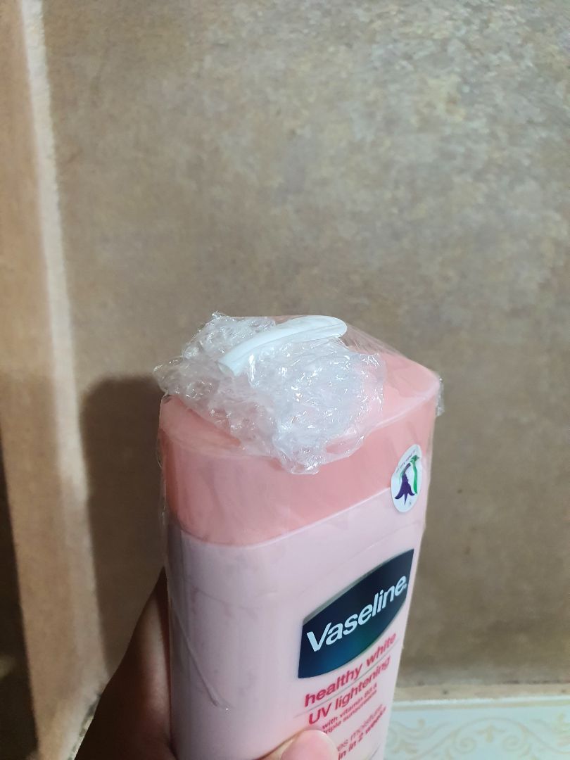 Đóng gói siêu kỹ, giao hàng nhanh, còn được tặng phẩm. chất lượng thì để xài 1 thời gian rồi đánh giá sau, chai 700ml mà chưa tới 200k, hơi hoang mang nhẹ, không biết như thế nào