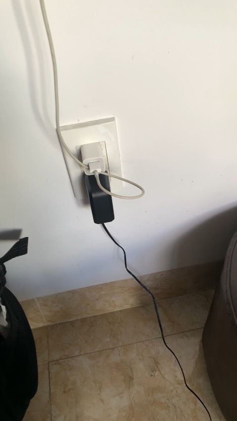 Qua tệ hàng chính hãng tiki đừng bao che cho những shop như thế này nữa chúng tôi không có thời gian gửi đi và chờ cách này chúng tôi không có thời gian rồi chỉ mong tiki uy tín hơn nhưng không có