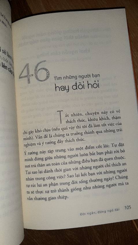 Tạm đc 5/10. Sách chỉ để tham khảo, lời khuyên cũng hay. Nhưng quá chung chung (kiểu bạn nên làm gì, phải như thế này hay thế kia). Kiến thức để biết thêm về những người nổi tiếng và các câu trích dẫn lời nói của họ.
Thay vì vậy mình thấy mua những cuốn sách đi sâu vào vấn đề và nội tâm để hiểu bản thân, tìm động lực các tiềm năng,... Sẽ bổ ích nhiều hơn.
