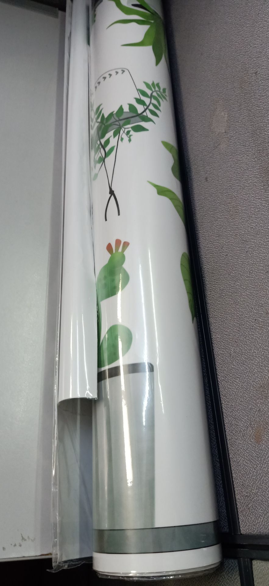 đóng gói kĩ, hình đẹp, chưa dán nên chưa biêta chất lượng