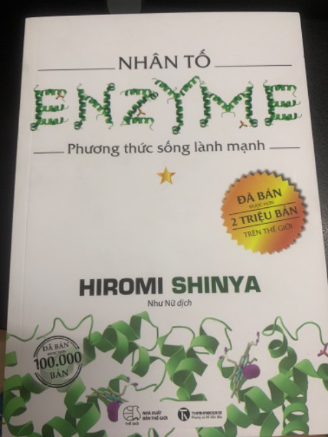 Ban đầu bên Tiki Trading giao thiếu cho mình cuốn này. Mình đã nhờ bên CSKH hỗ trợ giao bù và nhận được sách sau tầm 3 ngày. Tuy nhiên bên Tiki vẫn thiếu bookcare của mình ạ. Mong Tiki có thể cải thiện vấn đề này nhé