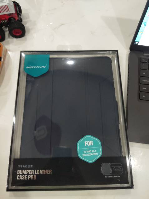 Vừa vặn, nam châm hút tốt, da đẹp, màu đẹp, đóng gói cẩn thận.