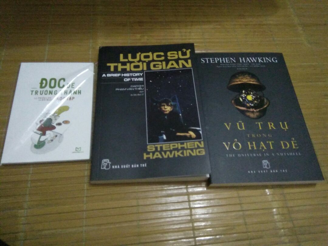 sách hoàn thiện tốt, mình chuyên lí nên rất thích các bạn nào muốn tìm hiểu về vụ trụ cũng nên mua. ship hàng cũng nhanh giá cũng rẻ 1 quyển 98k 1 quyển 95 mà mua cả combo có 140k(giá gốc). Rất đáng mua