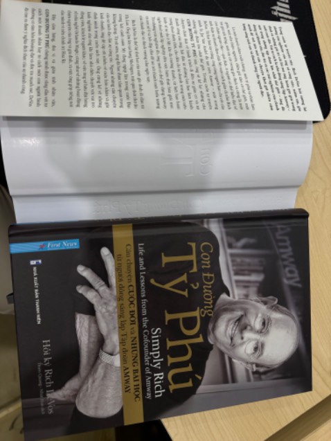 Sách mới, in chất lượng, bìa sách cứng như sách nước ngoài, nói chung ngoại quan oke ghê, nội dung thì mình chưa đọc, hy vọng hay