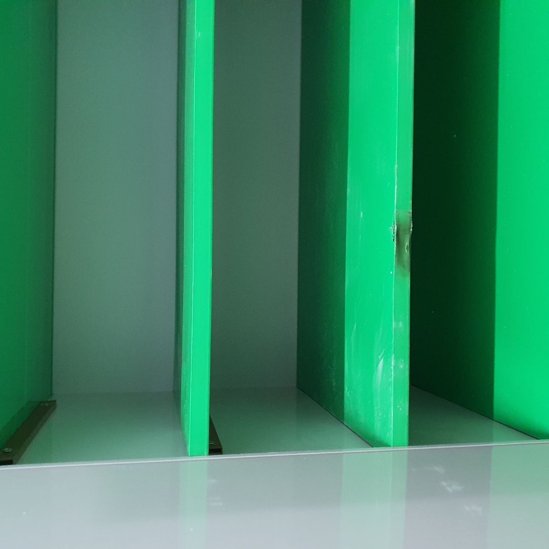 Kệ tủ lỗi và tôi nhắn cho nhà cung cấp đổi kệ khác nhưng không phản hồi.
Dịch vụ hậu mãi kém