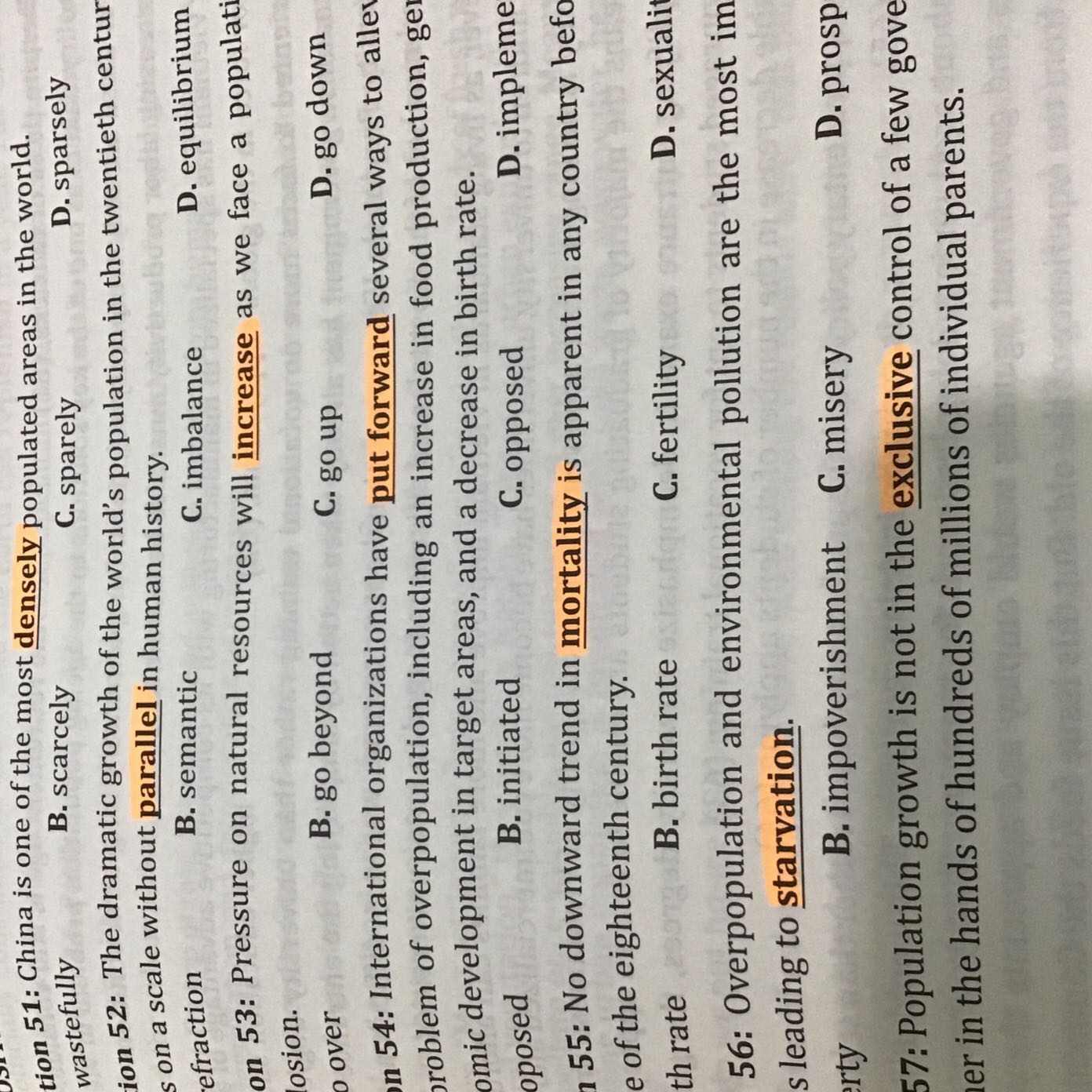 sau đây là phần đánh giá của một người lười là tôi

sách cũng tạm ổn

ban đầu mấy bồ sẽ gặp list từ vựng, nhưng tui thấy phần phiên âm nó có chỗ lạ lắm=))))

tui không tin tưởng phần phiên âm lắm, có vẻ như tác giả làm theo giọng Anh - Anh, nhưng tui tra từ điển cho chắc

sau đó là phần bài tập
- chọn từ chính xác hợp ngữ cảnh, mình sẽ dùng từ vựng học được để điền vào
- tìm từ đồng nghĩa, trái nghĩa, tui cũng khá thích phần này
- bài đọc : nhìn chung thì chỉ có hai văn bản dài dài, văn bản đầu dài xíu, văn bản sau dài vừa :> 

nói về cỡ chữ thì tui thấy lớn quá tui nhìn không quen

bài tập với đáp án sẽ được tách riêng, nhưng tui nghĩ phần giải thích chỗ đáp án không nên chiếm quá nhiều diện tích, quyển sách dày do phải phần giải thích làm tốn giấy tui sẽ buồn lắm