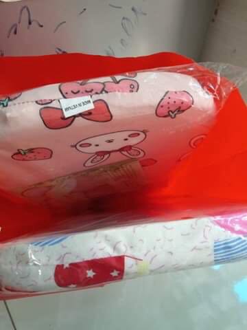 Gối cao su non siêu êm,thoáng .không gây bí bách mồ hôi cho bé .rất ưng í