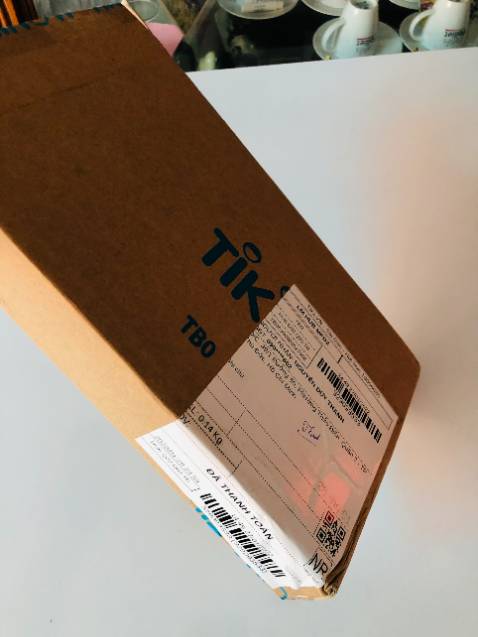 Shop ơi mình mua nhầm cáp sạc, hichic
Có thể cho mình xin đổi lại cáp lightning iPhone được ko Shop, Có liên hệ gấp qua chat mà chưa thấy trả lời,  nếu có thể đổi lại được nhé, mình còn giữ nguyên hộp.
Xin cảm ơn rất nhiều ạ!