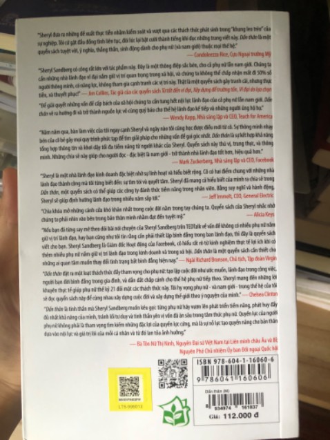 Chưa đọc nội dung nhưng ấn tượng với bìa sách, bao gói cẩn thận không bị gãy góc, hư sáchh, bị cong nhe nhưng có thể bỏ qua