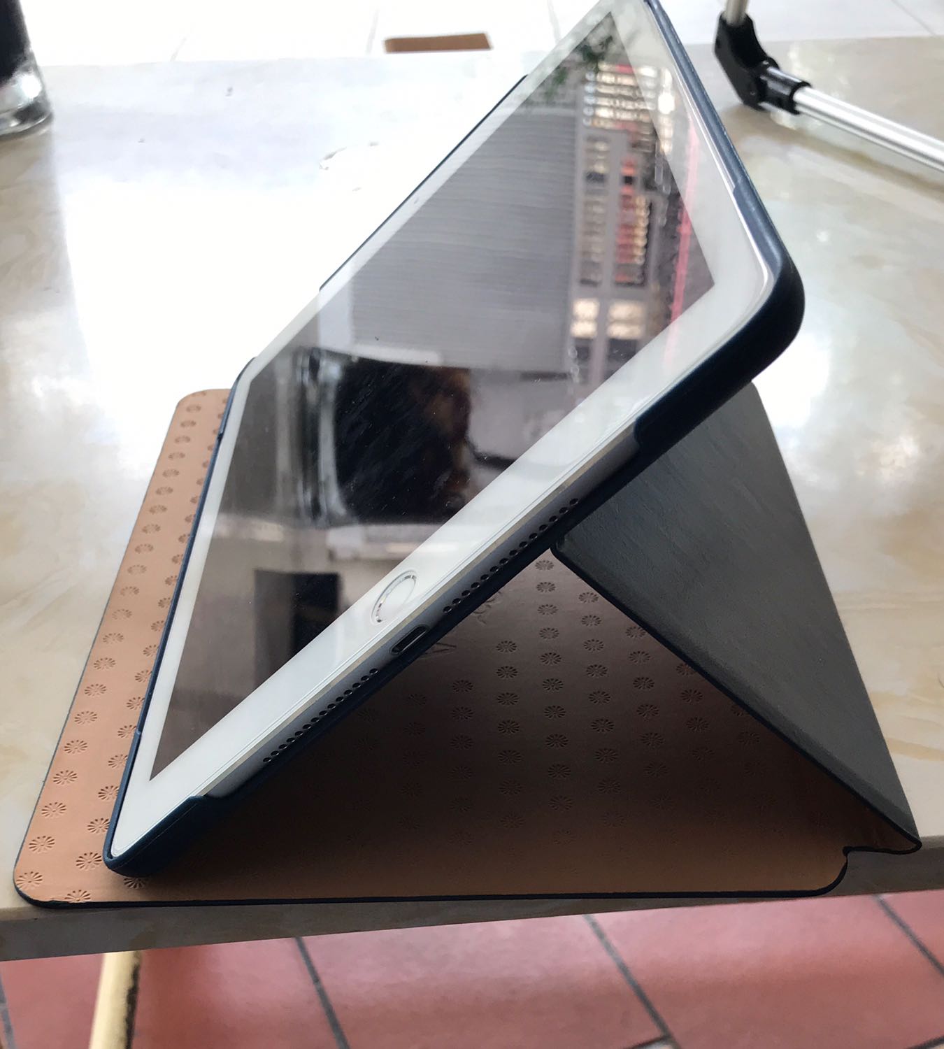 bao da ok, đẹp, cầm chắc tay, không trơn - tuột khi sử dụng, sẽ tiếp tục ủng hộ shop, thank you