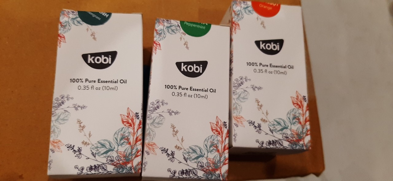 Mình xài gần hết rồi lại mua nữa, tinh dầu sả chanh thơm và mùi dễ chịu lắm luôn, cam ngọt và bạc hà cũng rất tuyệt vời. Shop đóng gói đẹp rắn chắc. Thời gian giao hàng rất nhanh. Cám ơn shop và tiki