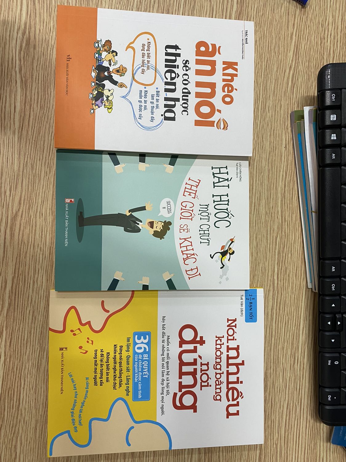 Sách đẹp, nhưng mà tiki check sót ghi chú của mình hay sao mà mình có yêu cầu sử dụng bookcare mà sách giao ko có, mà vẫn trừ số lượng bookcare trong gói của mình. Hơi bùn do sách ko đc bao bọc