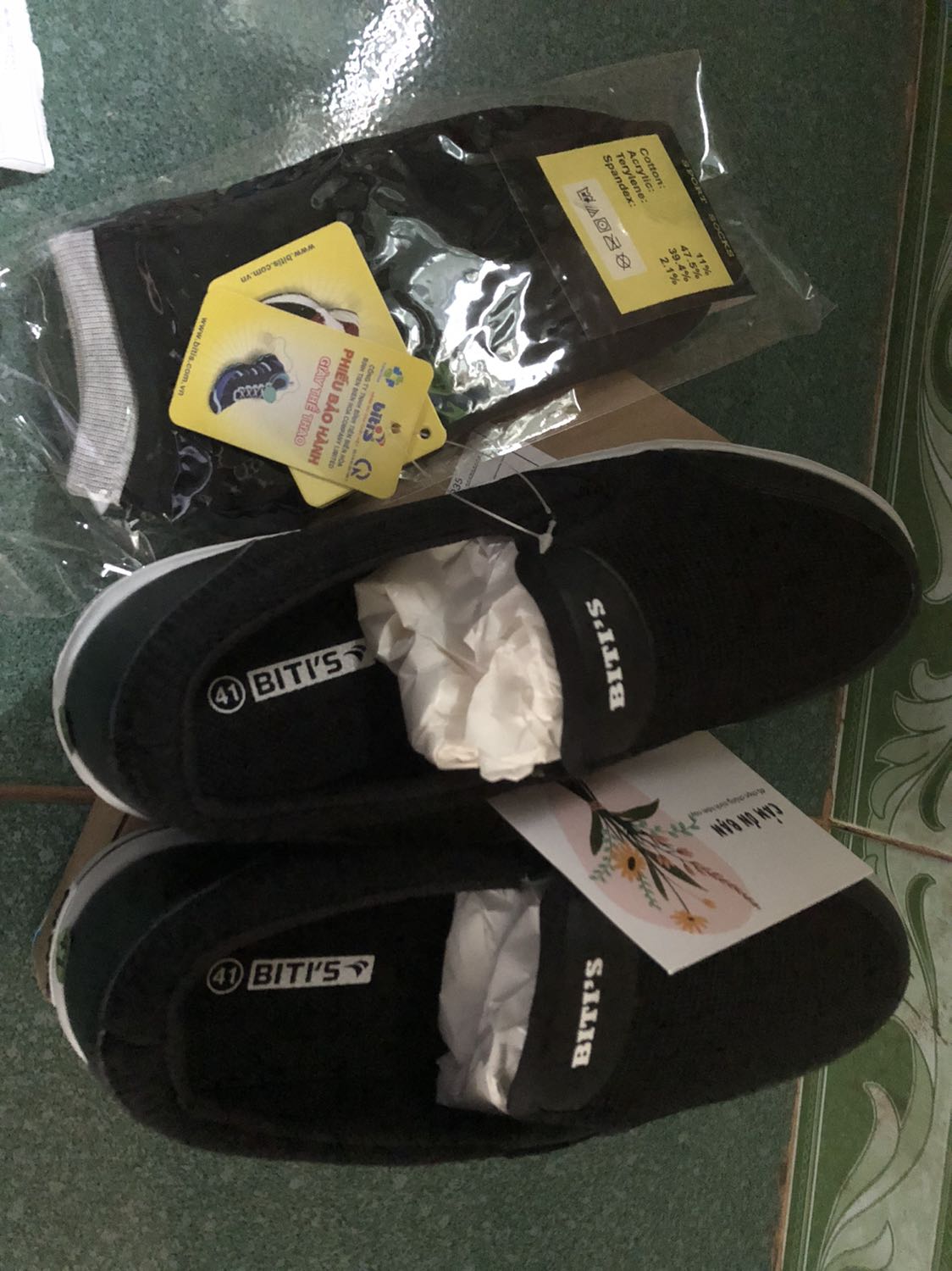 Giầy đeo rất vừa chân và thoải mái shop gói hàng cẩn thận, Thank you.