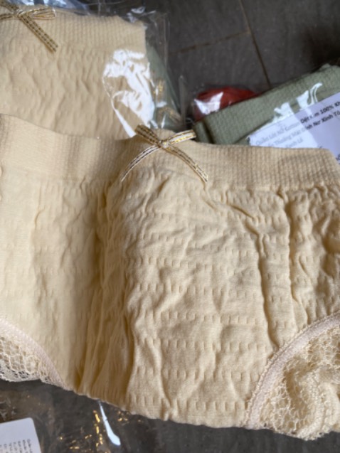 Quần rất mềm mịn và co dãn ok 5s