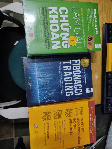đóng gói rất kỹ lưỡng, sách nhìn mới, vận chuyển nhanh, có tem chống hàng giả, tốt!!!!