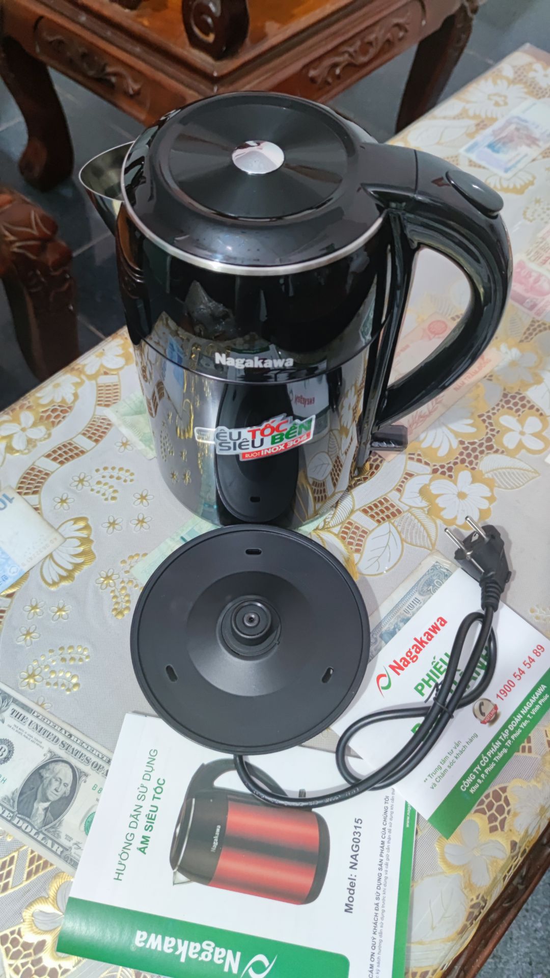 Tiki giao siêu nhanh đặt lúc tối đến trưa mai là có, đống gói cẩn thận, bình tốt, đẹp sử dụng ok, đun nước nhanh sôi và an toàn