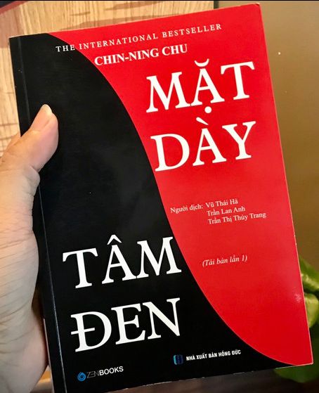 Cuốn sách này rất tốt cho những người yếu thế. Cuộc sống không cho chúng ta lựa chọn khi chúng ta sinh ra. Nhưng chúng ta có quyền lựa chọn cách mà chúng ta trưởng thành. Khi đôi bàn tay của bạn không đủ mạnh mẽ, thì tinh thầy chiến đấu của bạn phải càng cao.