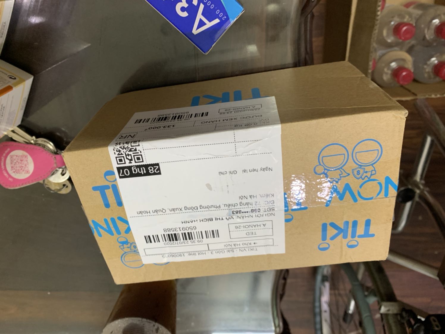 Đóng gói rất cẩn thận nhìn giống như trong hình và hôm nay mới sạc thử xem như thế nào